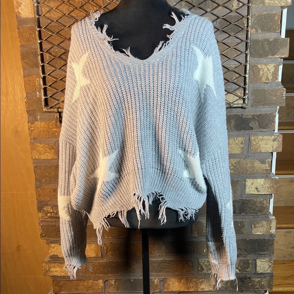 Just Polly Distressed Star Knit Scoop-Neck Sweater Cropped- Light Gray XL